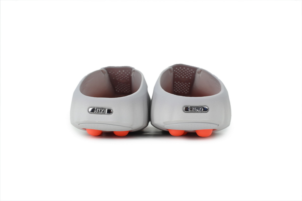 Nike Mind 001 grey-Slippers run one size smaller than sneakers, so please order slippers one size up.